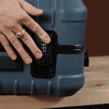 Coraza Suitcase - Medium Checked