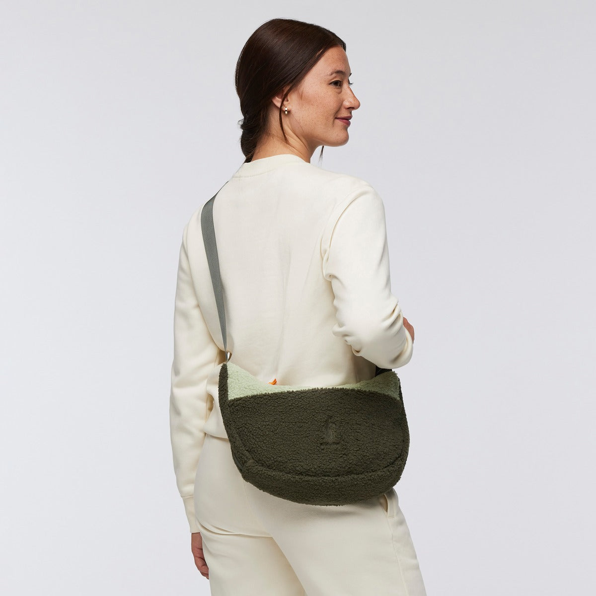 High Pile Fleece 6L Crescent Bag