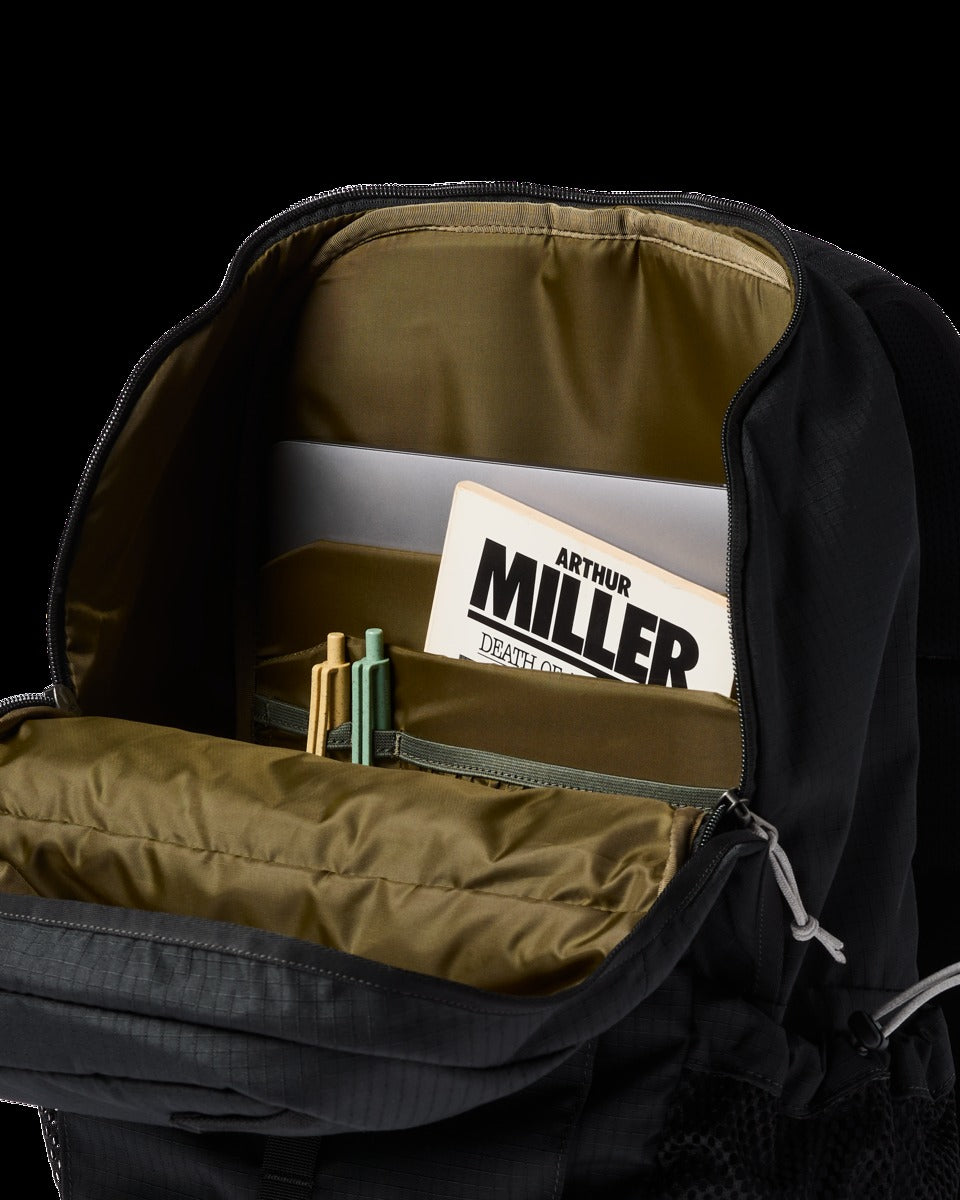 Clase 28L Daypack