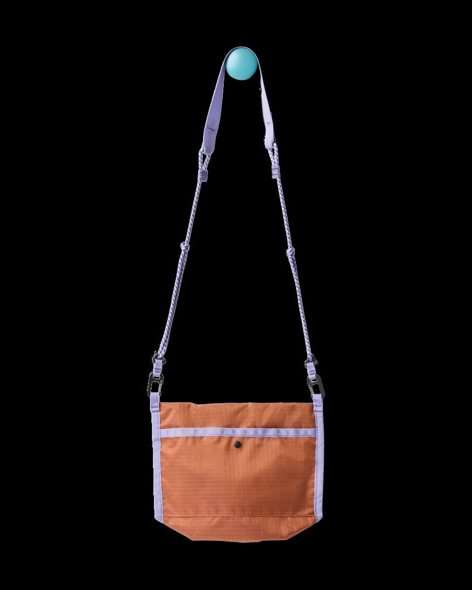 Lista 2L Lightweight Crossbody Bag - Cada Día