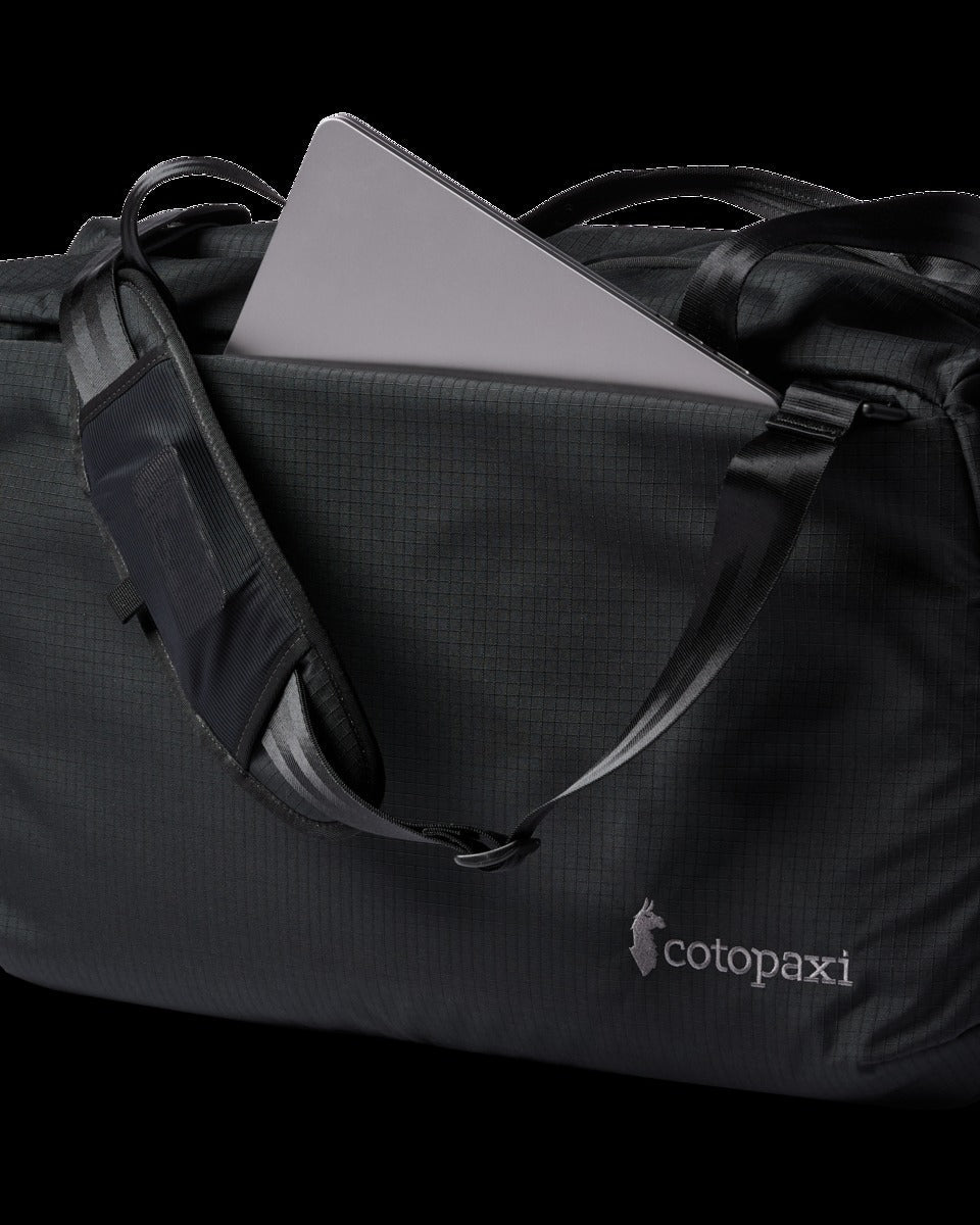 Viaje 45L Travel Duffel
