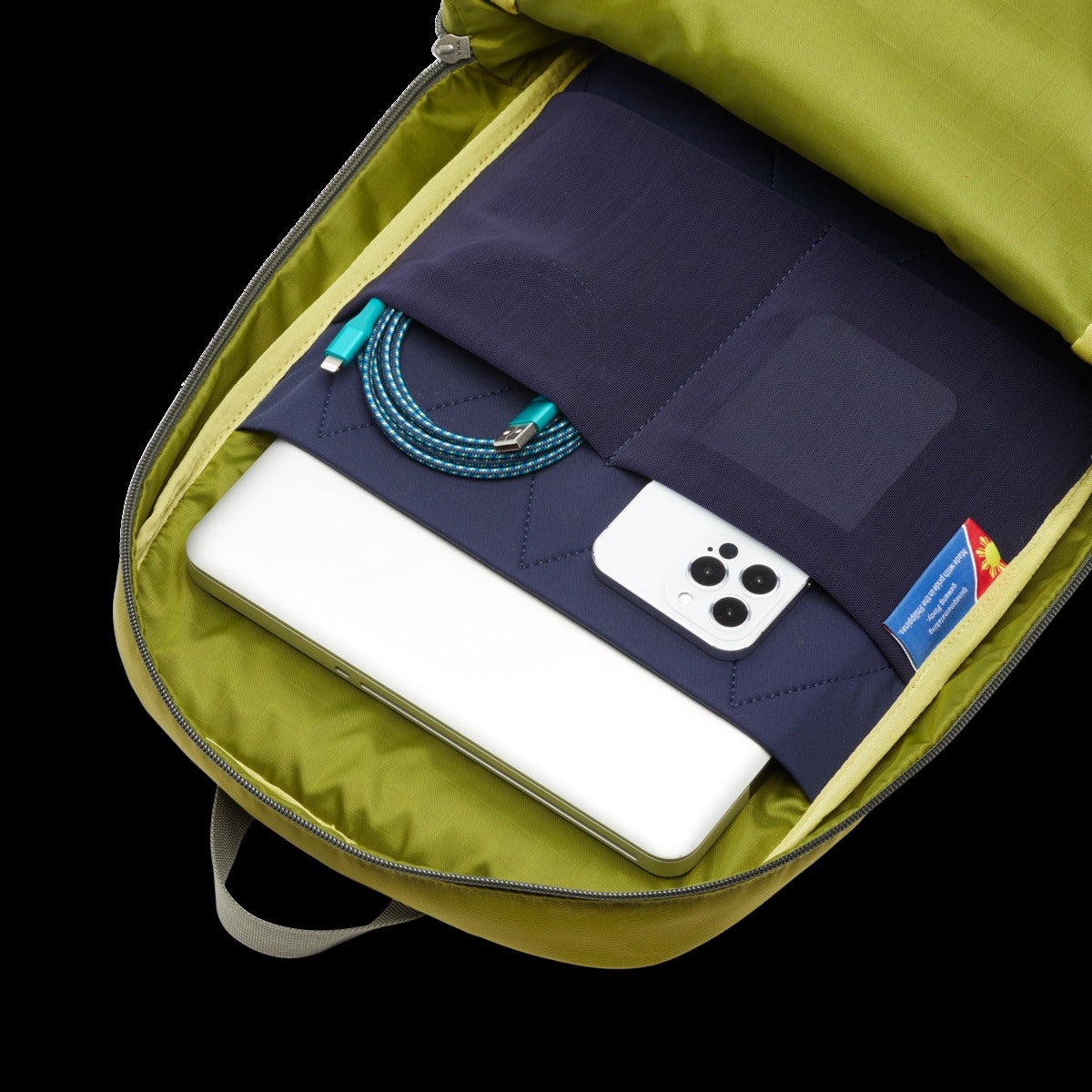 Vaya 18L Backpack - Cada Día