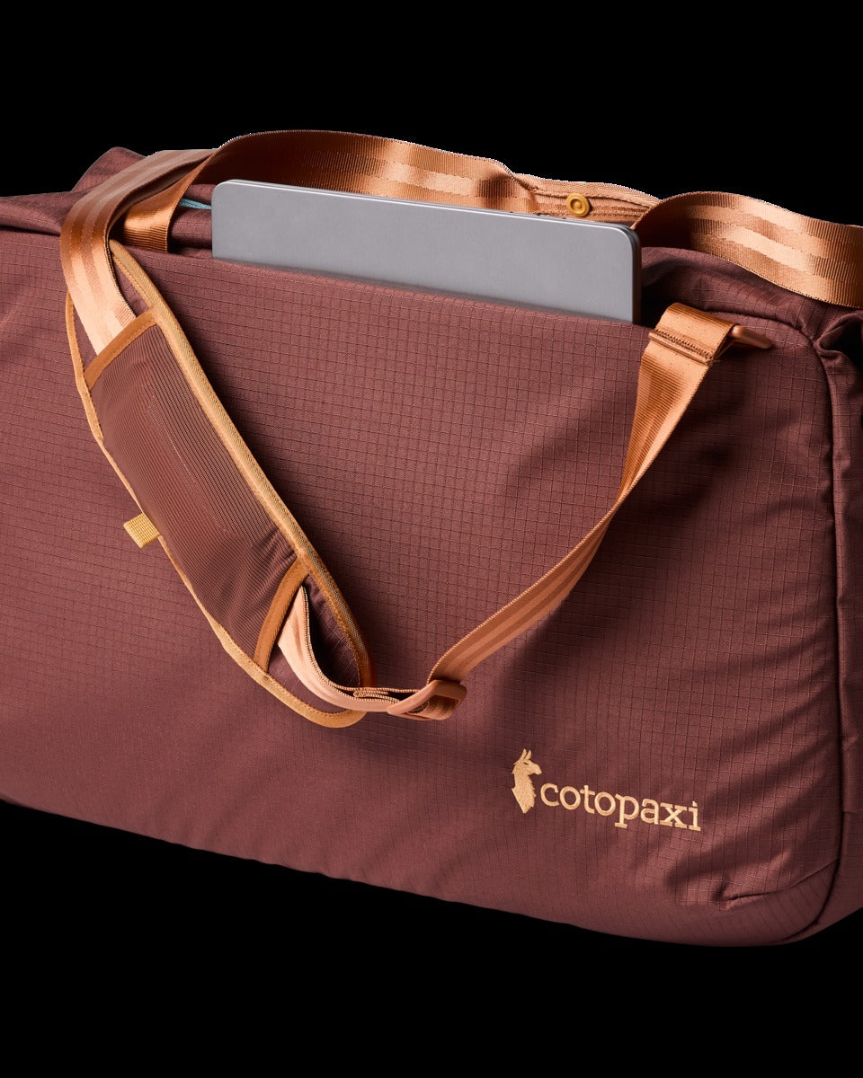 Viaje 45L Travel Duffel