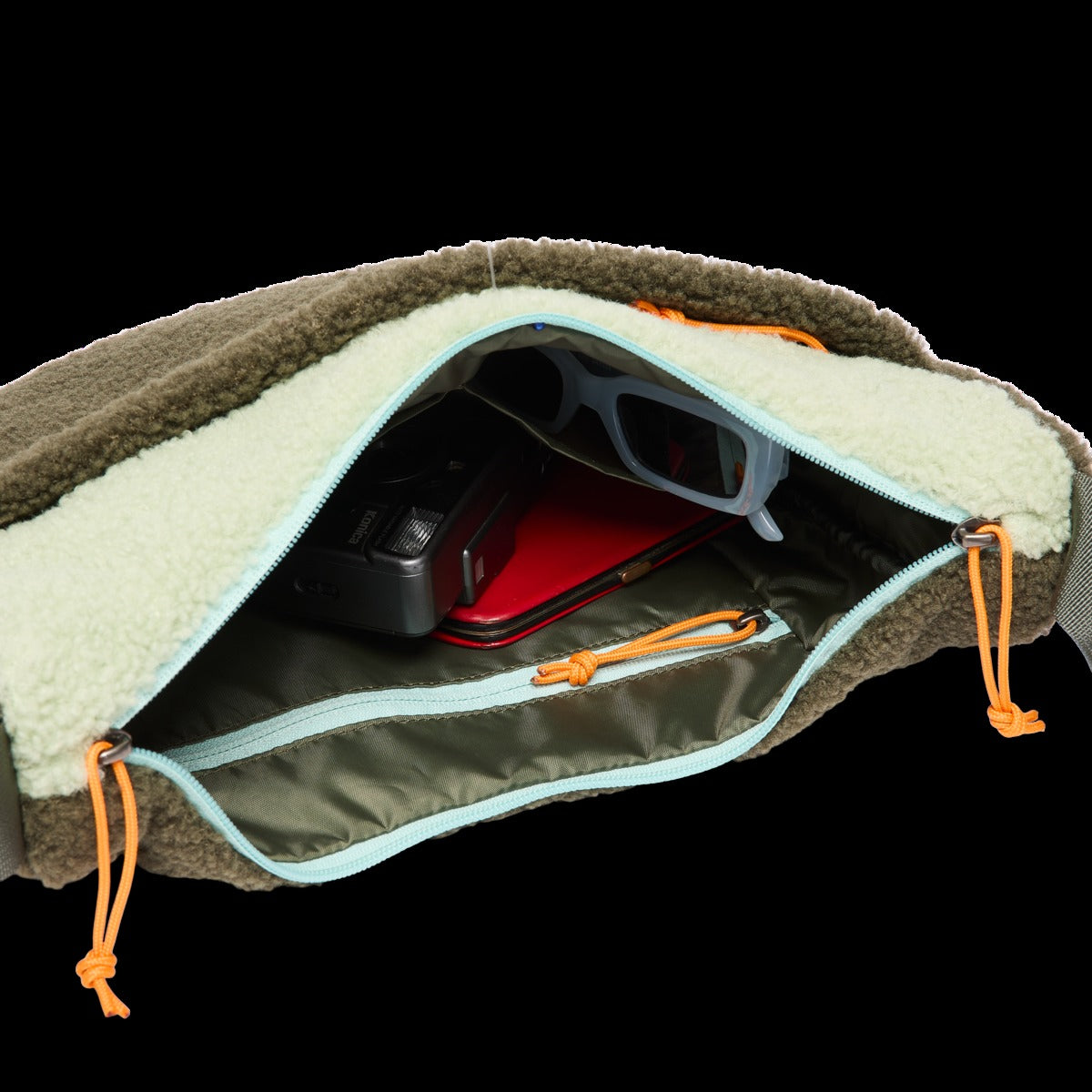 High Pile Fleece 6L Crescent Bag