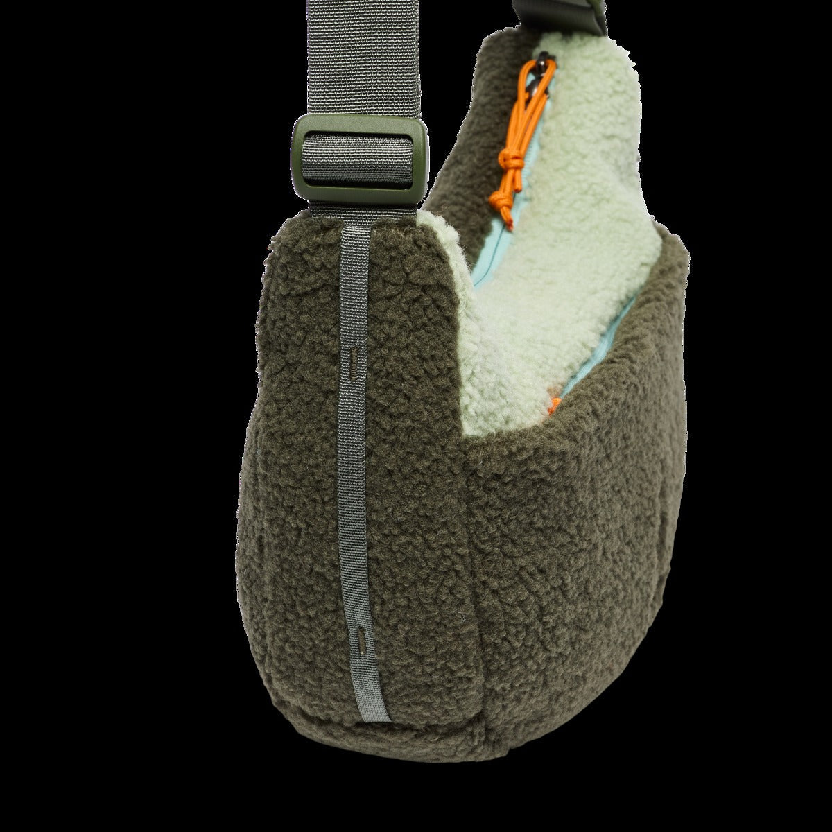 High Pile Fleece 6L Crescent Bag