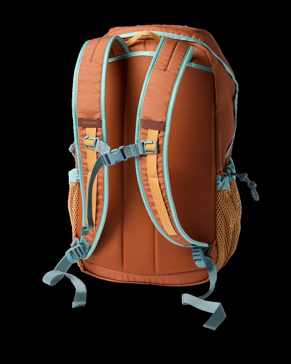 Clase 28L Daypack